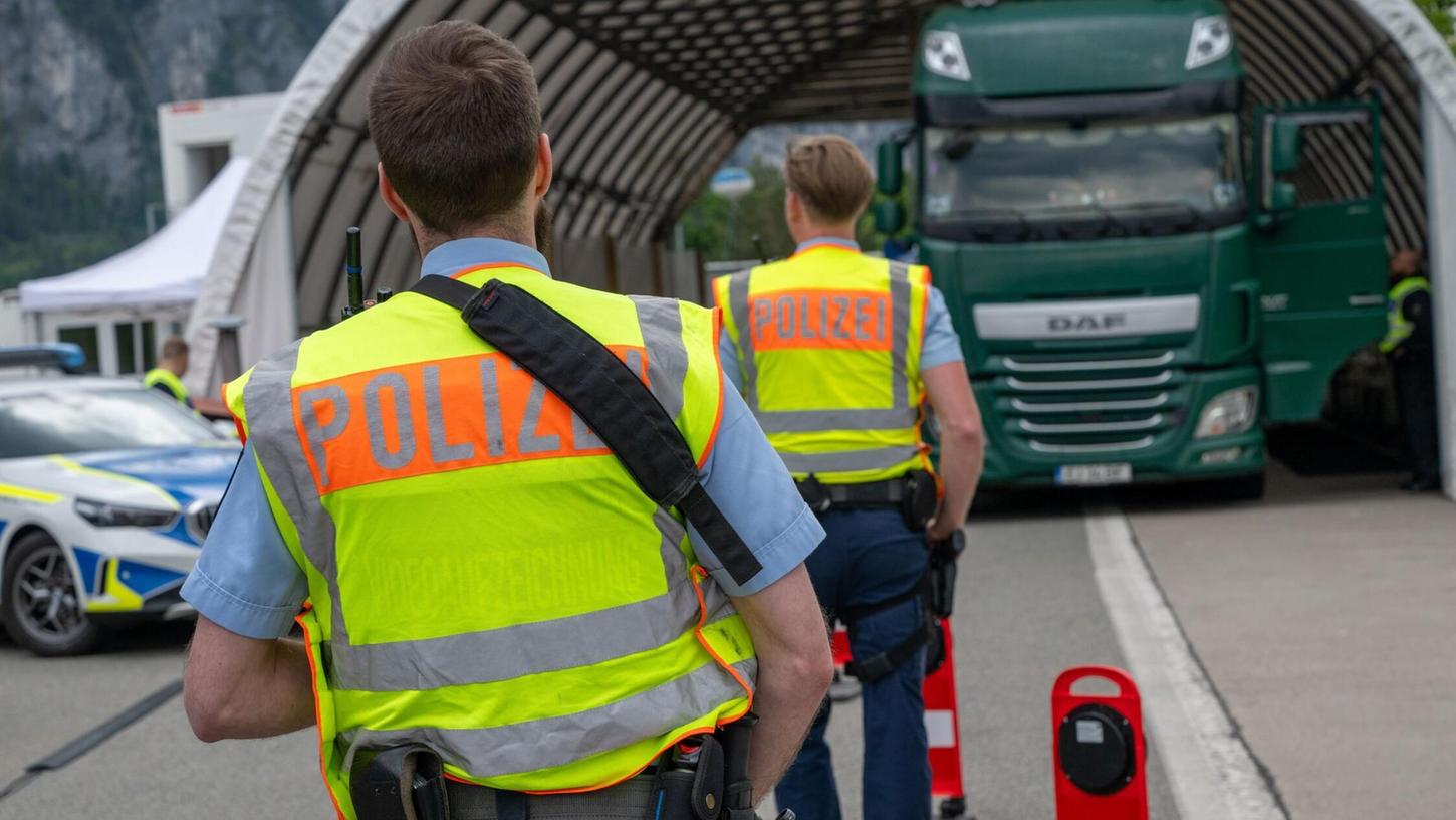 Söder hält Aufstockung der Bundespolizei für nötig. (Archivbild) Söder hält Aufstockung der Bundespolizei für nötig. (Archivbild)
