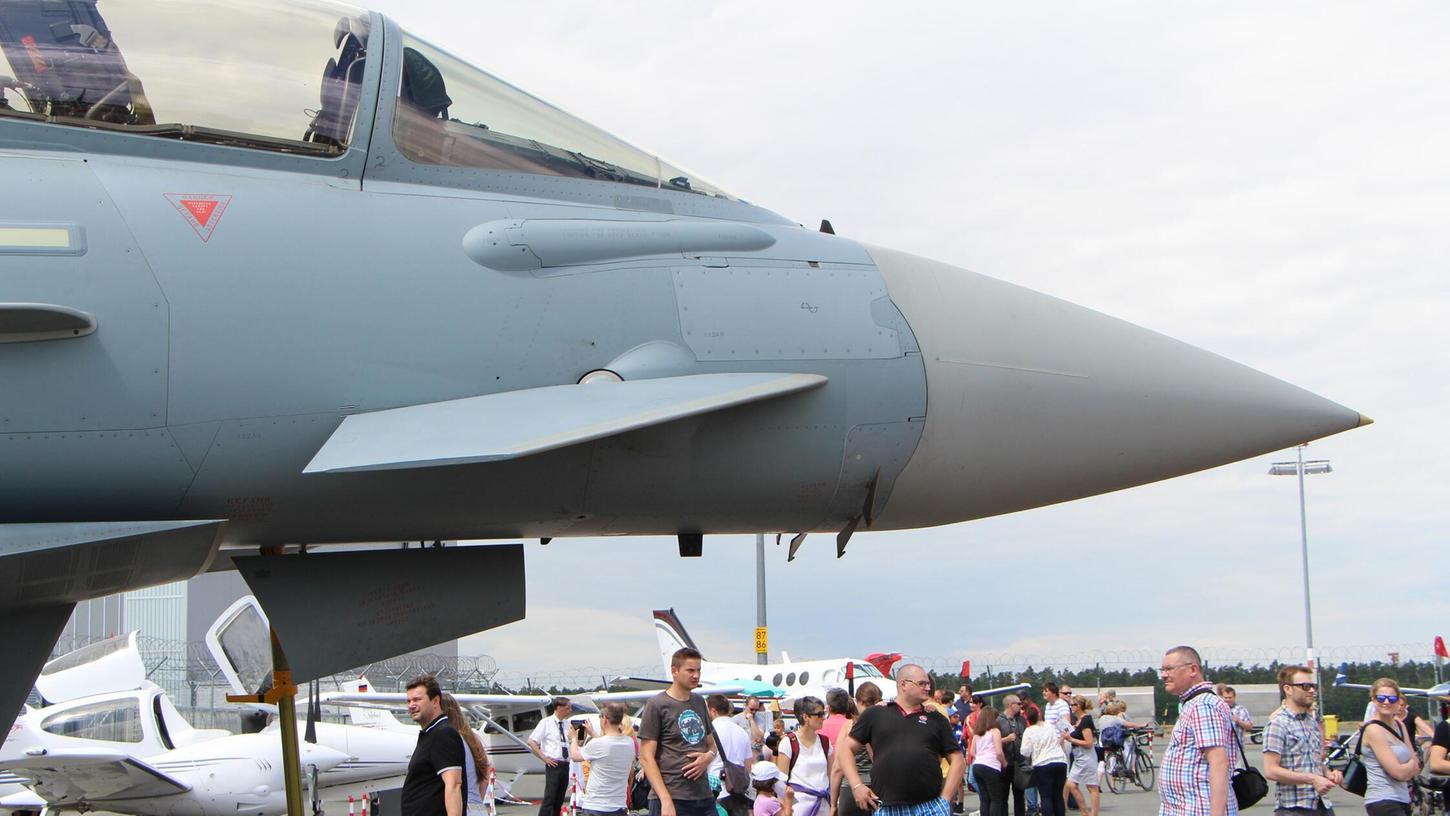 Ein Eurofighter der Luftwaffe ist auch dieses Jahr ein Highlight im Programm des Flughafen-Geburstags. Ein Eurofighter der Luftwaffe ist auch dieses Jahr ein Highlight im Programm des Flughafen-Geburstags.
