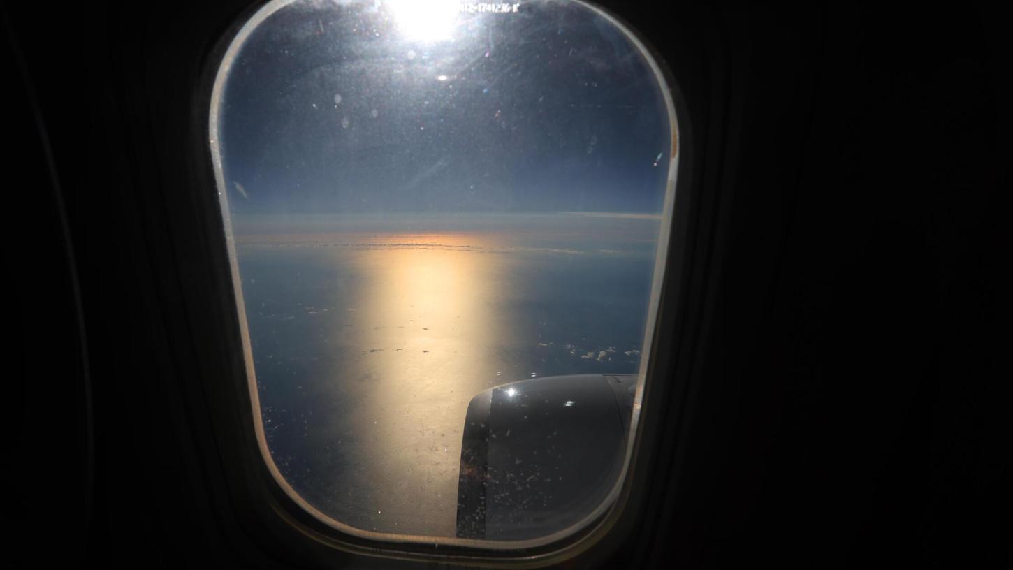 Schön wäre es gewesen. Statt in den Urlaub ging es für den Mann zur Ausnüchterung in die Zelle. (Symbolbild) Schön wäre es gewesen. Statt in den Urlaub ging es für den Mann zur Ausnüchterung in die Zelle. (Symbolbild)