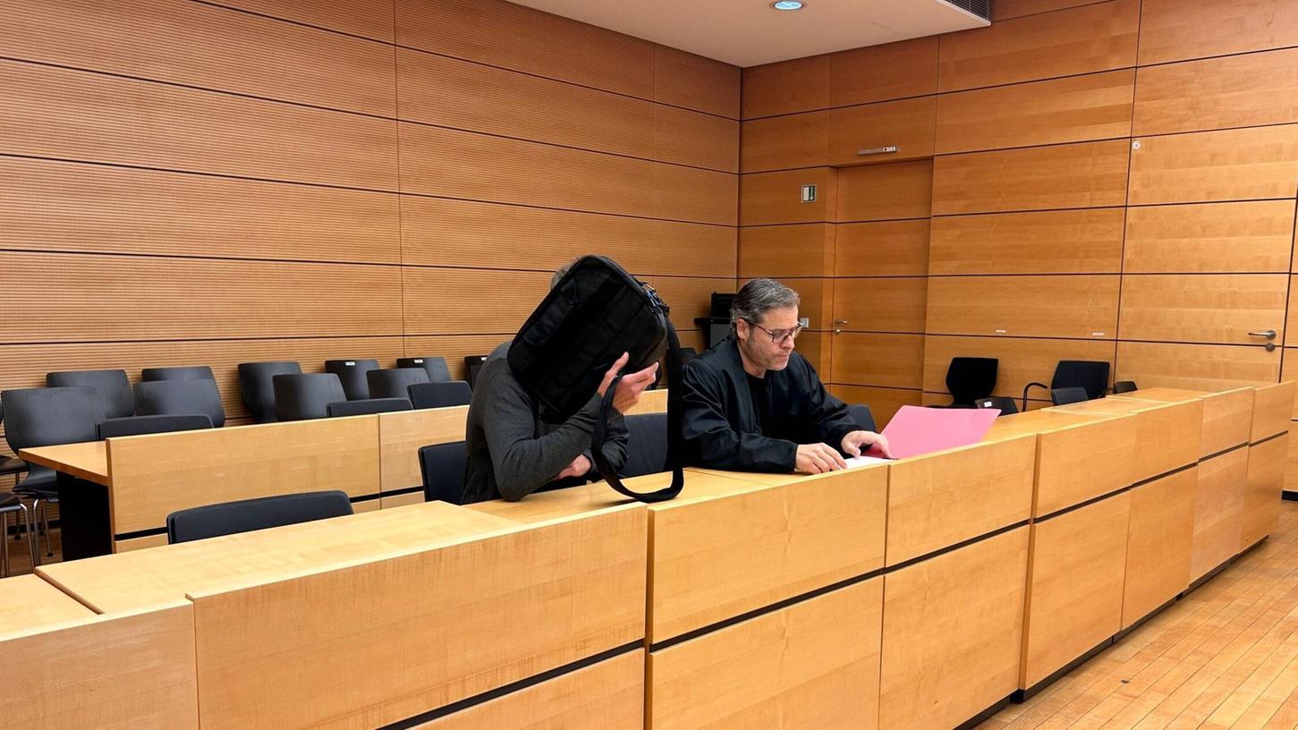Der Angeklagte bedauerte im Prozess sein Handeln. Der Angeklagte bedauerte im Prozess sein Handeln.