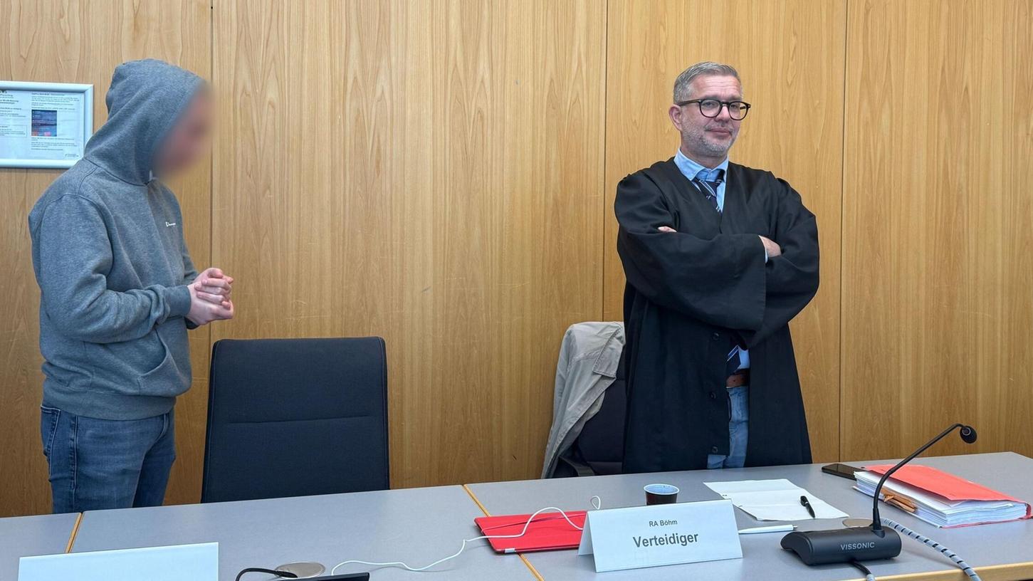 Angeklagt ist der 29-Jährige wegen des Verdachts der Zwangsprostitution. Angeklagt ist der 29-Jährige wegen des Verdachts der Zwangsprostitution.