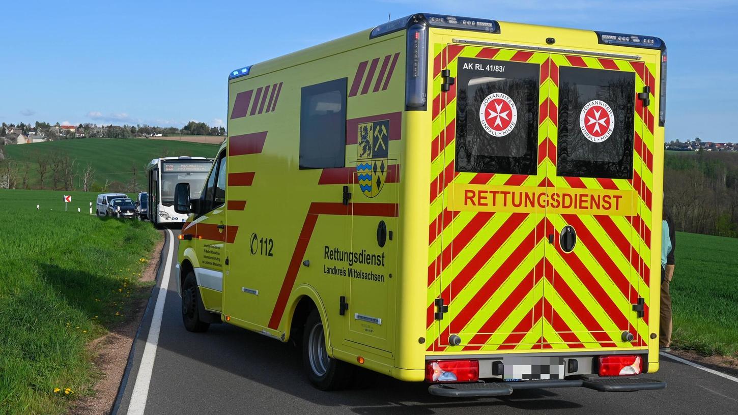 Tödlicher Biker-Unfall in Bayern. (Symbolbild) Tödlicher Biker-Unfall in Bayern. (Symbolbild)