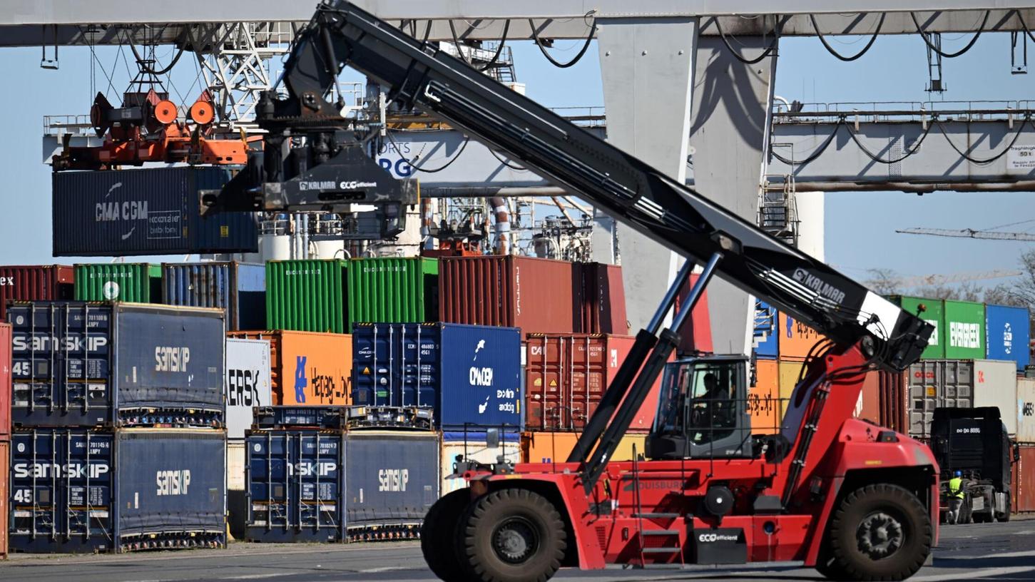Die aktuelle Umfrage des Ifo zum Auftragsmangel in der deutschen Wirtschaft zeigt leichte Entspannung. Die aktuelle Umfrage des Ifo zum Auftragsmangel in der deutschen Wirtschaft zeigt leichte Entspannung.