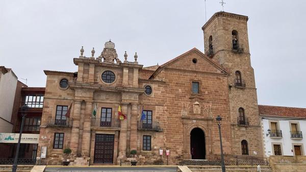 Kirche und Regentenpalast liegen in La Carolina direkt nebeneinander. Heute befindet sich darin ein Museum, das die Geschichte der Neuen Siedlungen präsentiert.