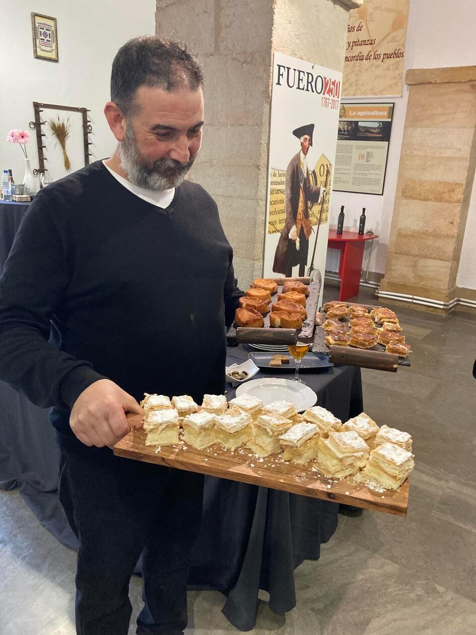 Das Blätterteiggebäck "Alemanes" weist auf die Vergangenheit Carboneros mit deutschen Siedlern hin.