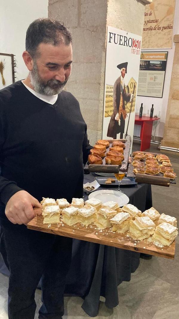 Das Blätterteiggebäck "Alemanes" weist auf die Vergangenheit Carboneros mit deutschen Siedlern hin.