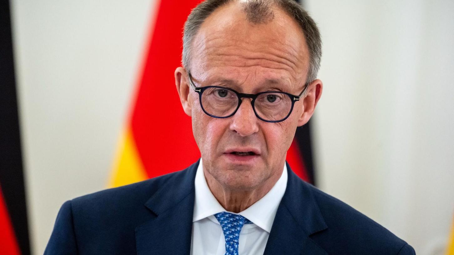 „Mehr als besorgt“ sei die Bundesregierung angesichts der Ausweitung des israelischen Militäreinsatzes und vielen hungernden Menschen im Gazastreifen. „Mehr als besorgt“ sei die Bundesregierung angesichts der Ausweitung des israelischen Militäreinsatzes und vielen hungernden Menschen im Gazastreifen.