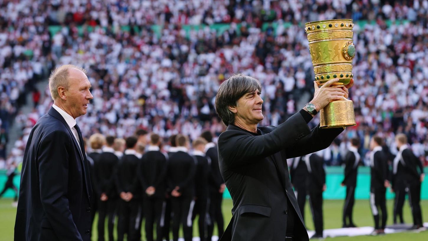 Joachim Löw war Trainer des VfB Stuttgart, als das Team 1997 zuletzt den DFB-Pokal gewann. Joachim Löw war Trainer des VfB Stuttgart, als das Team 1997 zuletzt den DFB-Pokal gewann.