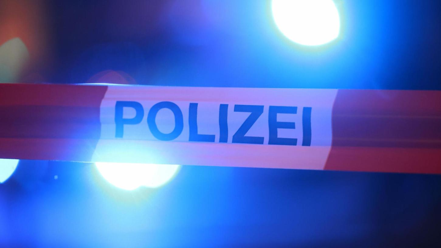 In Fladungen wurde ein Geldautomat gesprengt. Die Täter sind flüchtig. (Symbolbild) In Fladungen wurde ein Geldautomat gesprengt. Die Täter sind flüchtig. (Symbolbild)