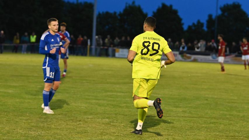 Video-Interview nach Relegationssieg: Elfmeterheld Bryant Whitehead vom TSV Altenberg Video-Interview nach Relegationssieg: Elfmeterheld Bryant Whitehead vom TSV Altenberg