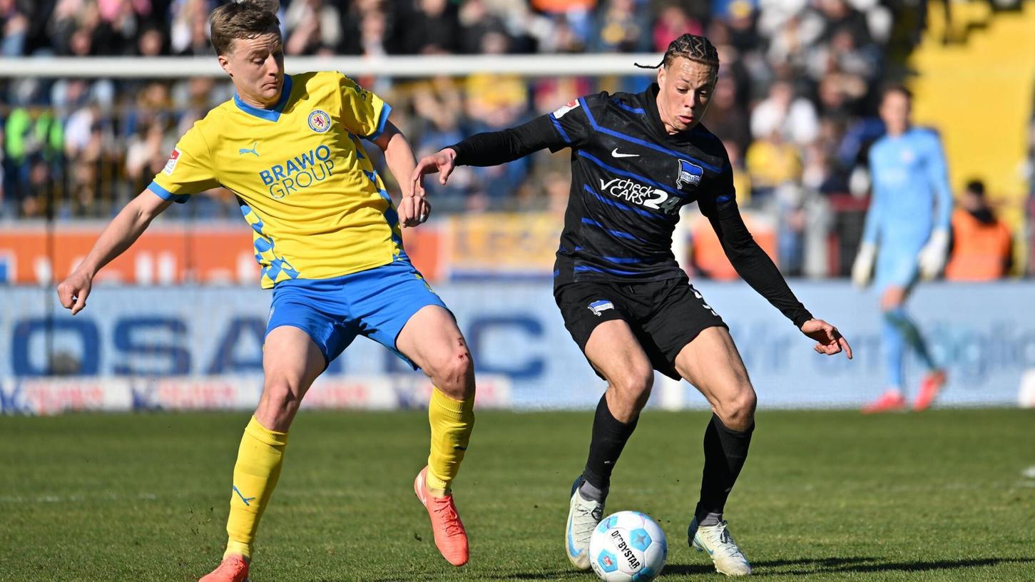 Nicht mehr Teil des Braunschweiger Kaders: Der finnische Nationalspieler Robert Ivanov (l). Nicht mehr Teil des Braunschweiger Kaders: Der finnische Nationalspieler Robert Ivanov (l).