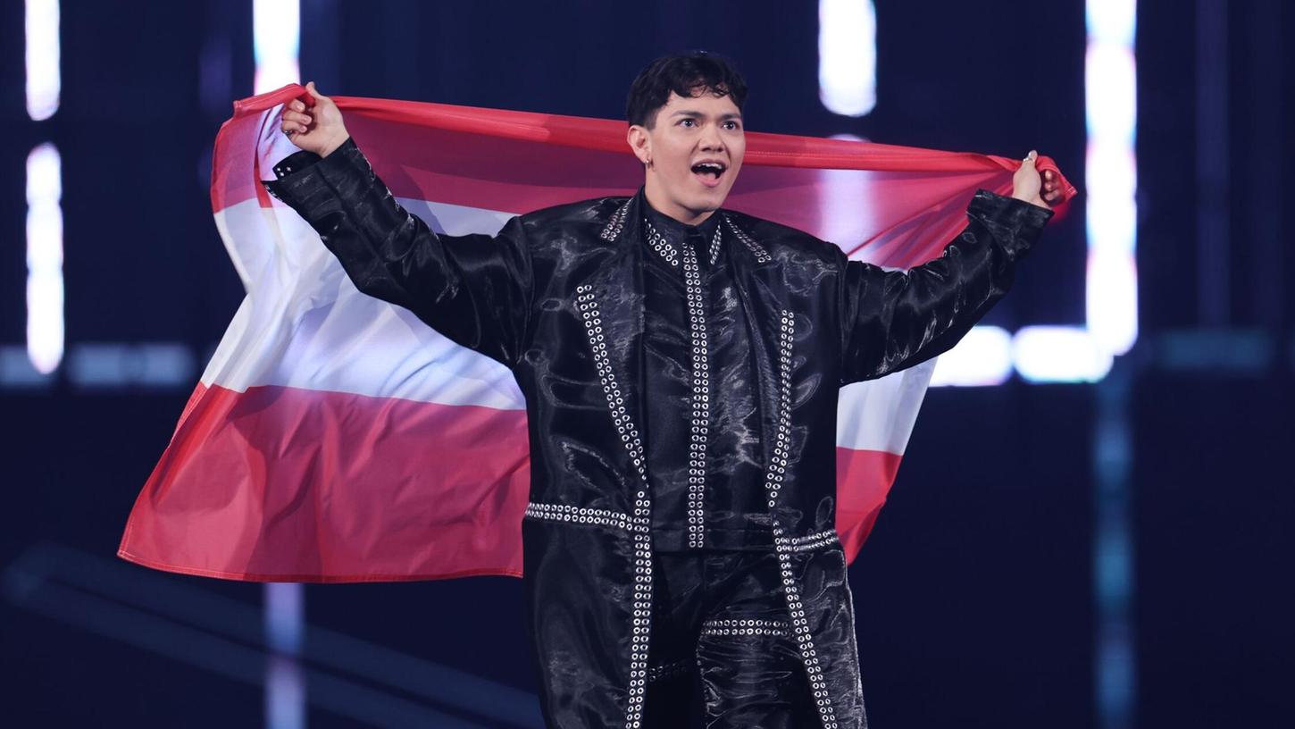 ESC-Sieger JJ (24) sagte, er sei gegen eine Teilnahme Israels beim nächsten Eurovision Song Contest, der 2026 in Österreich stattfinden soll. ESC-Sieger JJ (24) sagte, er sei gegen eine Teilnahme Israels beim nächsten Eurovision Song Contest, der 2026 in Österreich stattfinden soll.