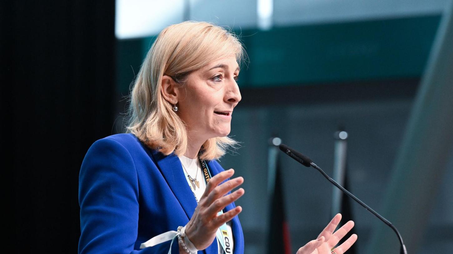 Gesundheitsministerin Nina Warken (CDU) will einen Ausgleich des Bundes für versicherungsfremde Ausgaben der Pflegeversicherung (Foto: Archiv). Gesundheitsministerin Nina Warken (CDU) will einen Ausgleich des Bundes für versicherungsfremde Ausgaben der Pflegeversicherung (Foto: Archiv).
