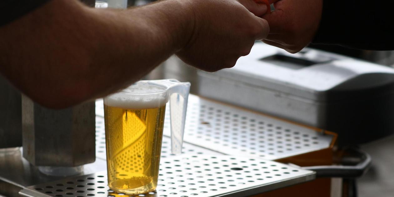 Club-Sponsor steht fest: Anheuser-Busch schenkt künftig das Bier im ...