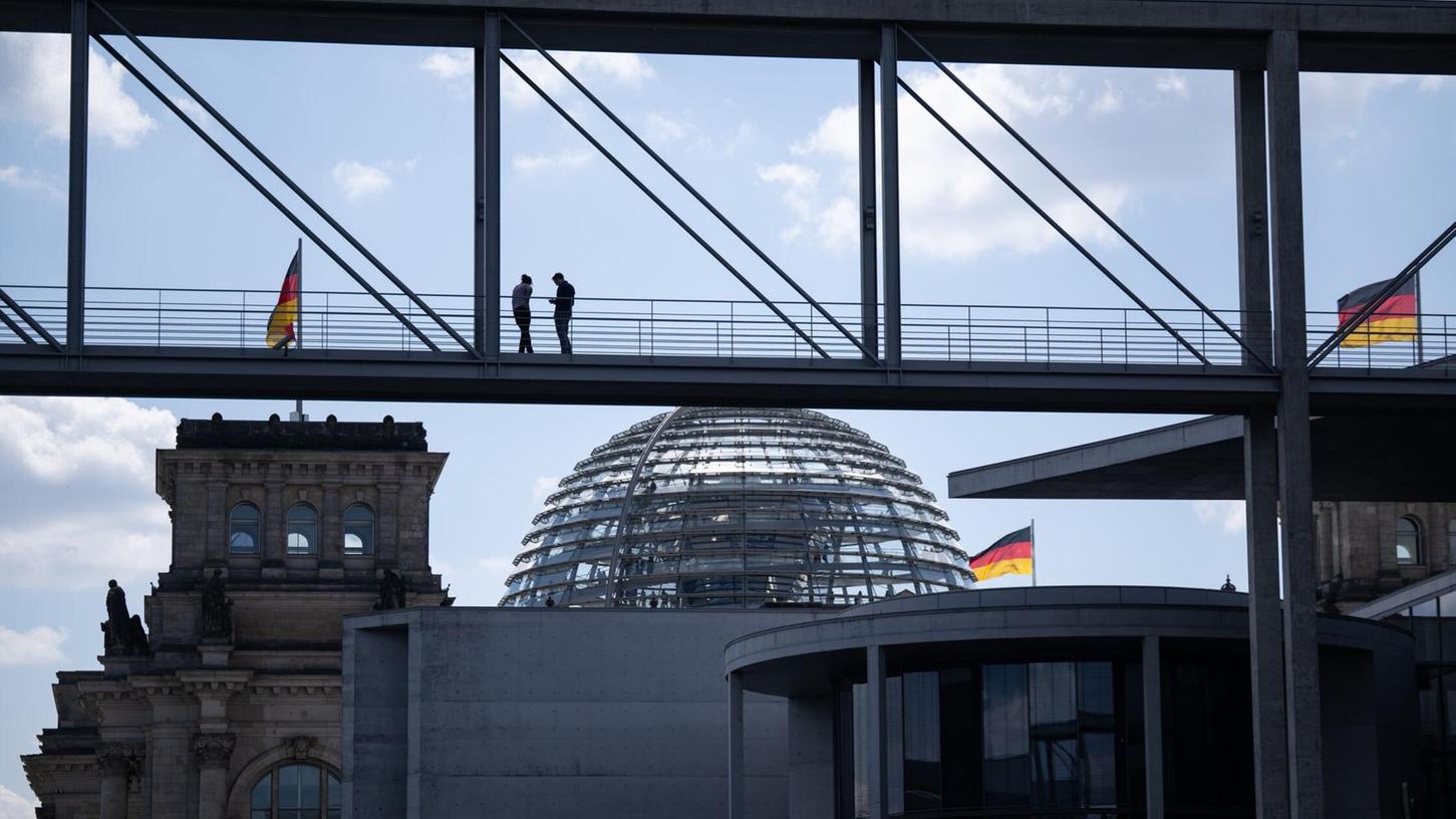 Die AfD will sich dem Votum des Ältestenrates nicht beugen. (Archivbild) Die AfD will sich dem Votum des Ältestenrates nicht beugen. (Archivbild)