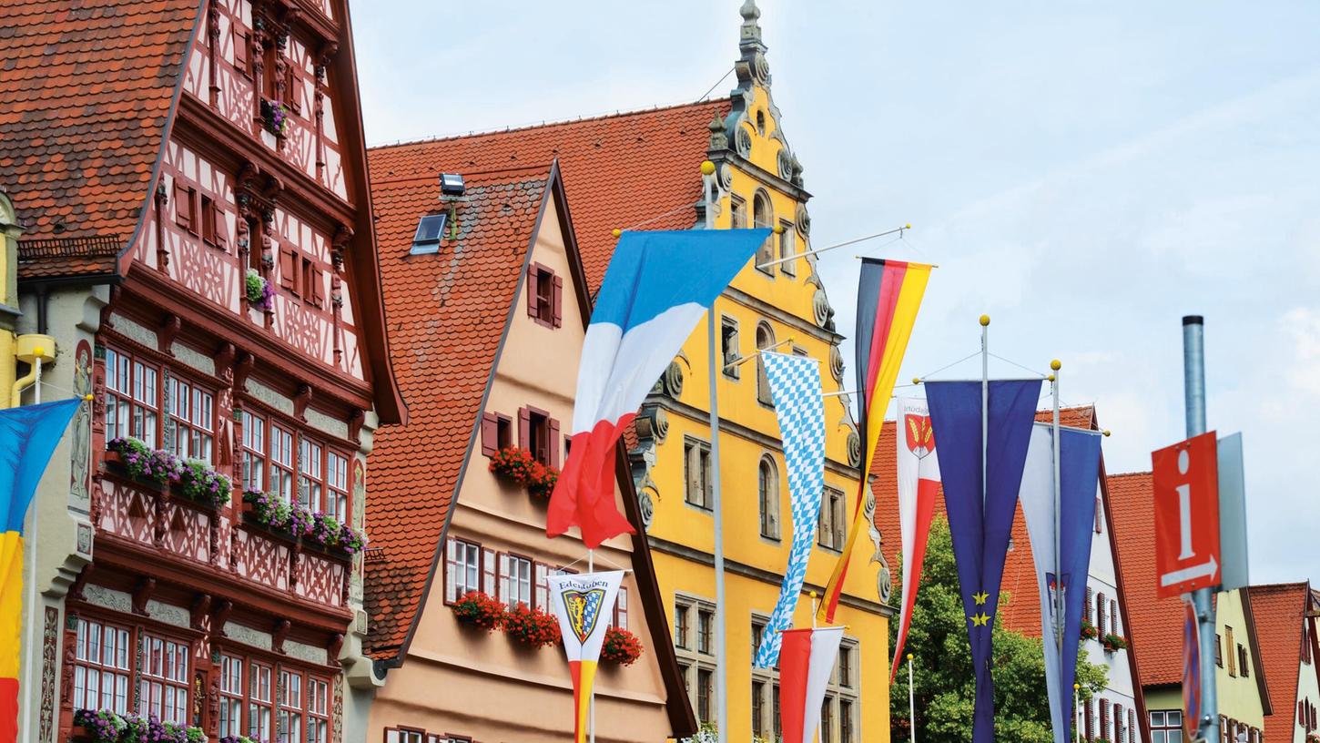 Die Romantische Straße wird 75 Jahre alt. Die Romantische Straße wird 75 Jahre alt.
