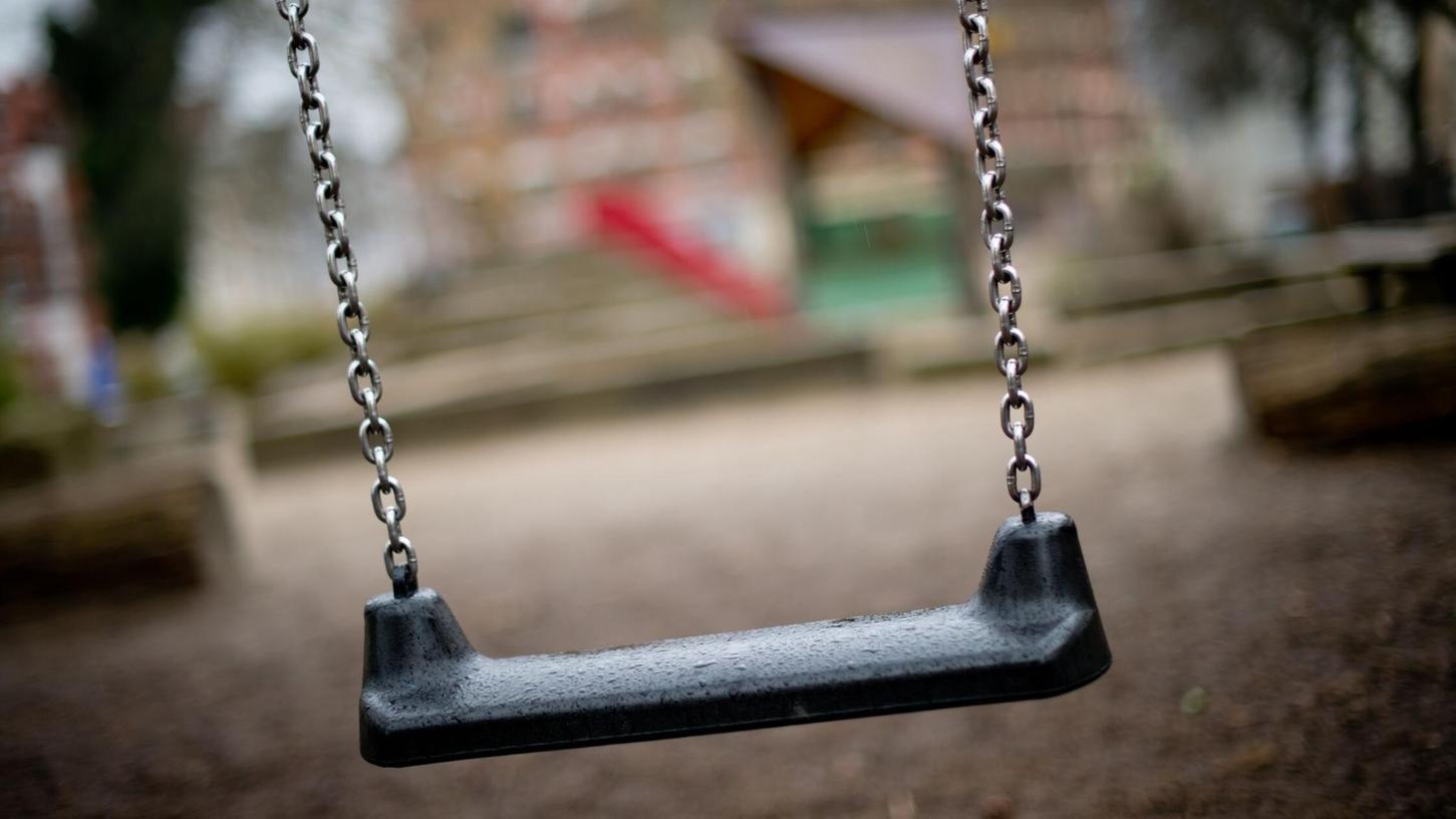 Wenn ein Kind nicht nach Hause kommt, ist die Sorge groß. Die Polizei reagiert sofort. (Symbolbild) Wenn ein Kind nicht nach Hause kommt, ist die Sorge groß. Die Polizei reagiert sofort. (Symbolbild)