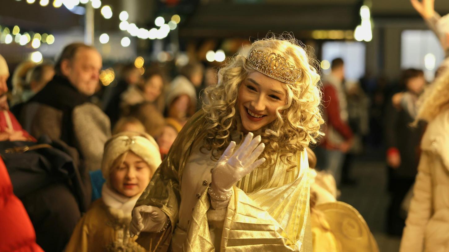 Die Stadt Fürth sucht ab jetzt die Nachfolgerin von Alina Pförtner, dem Christkind 2023 und 2024. Die Stadt Fürth sucht ab jetzt die Nachfolgerin von Alina Pförtner, dem Christkind 2023 und 2024.