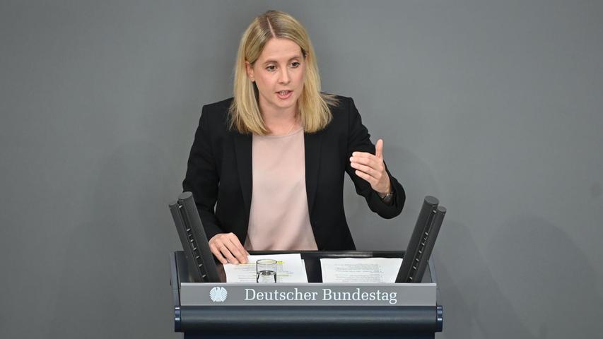 Bundesbauministerin Verena Hubertz will den Wohnungsbau ankurbeln (Archivbild) Bundesbauministerin Verena Hubertz will den Wohnungsbau ankurbeln (Archivbild)