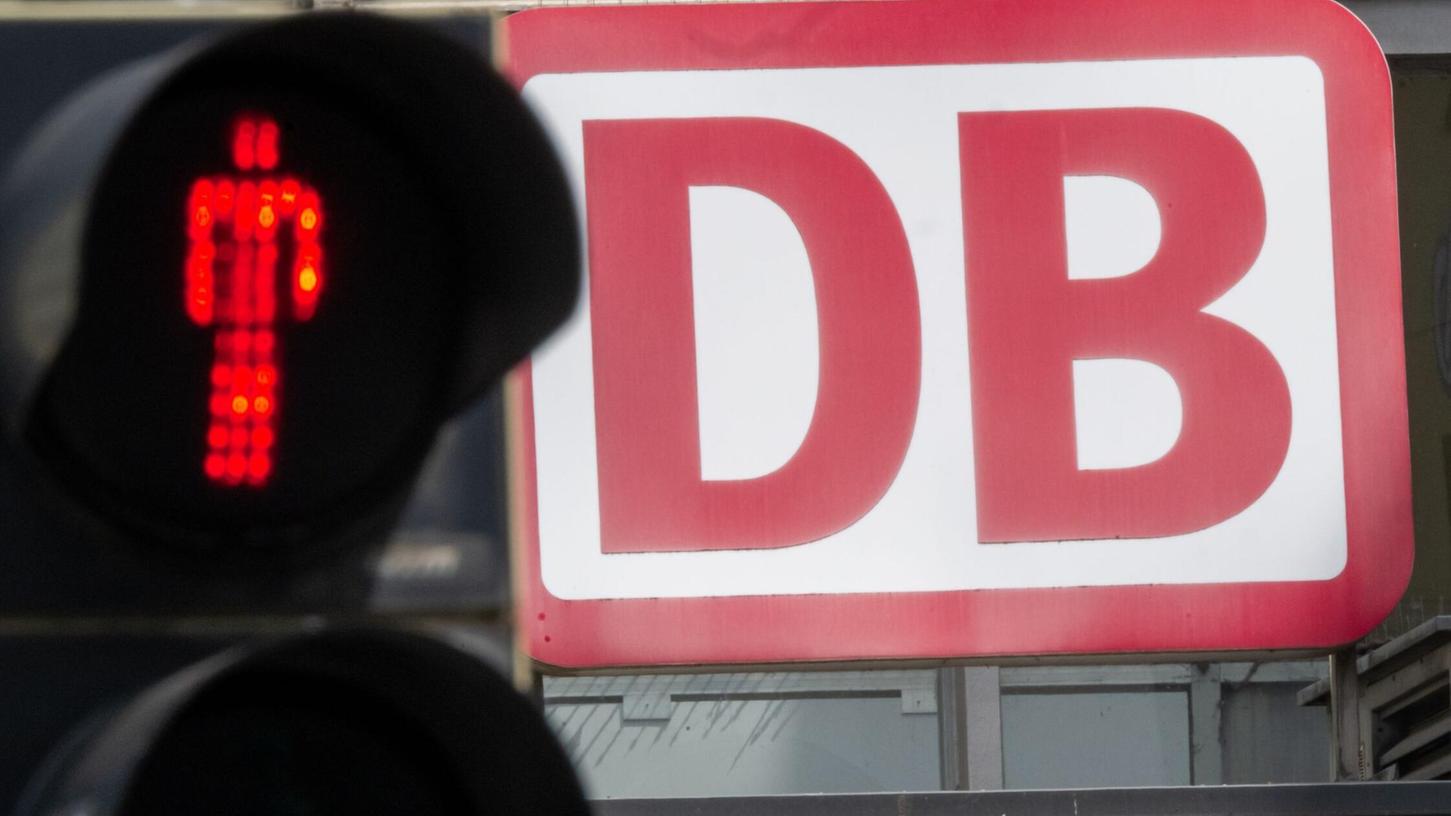 Da die Strecke Nürnberg–Ansbach gesperrt wird, fällt laut DB auch die Nebenbahn Wicklesgreuth–Windsbach aus. (Symbolbild) Da die Strecke Nürnberg–Ansbach gesperrt wird, fällt laut DB auch die Nebenbahn Wicklesgreuth–Windsbach aus. (Symbolbild)