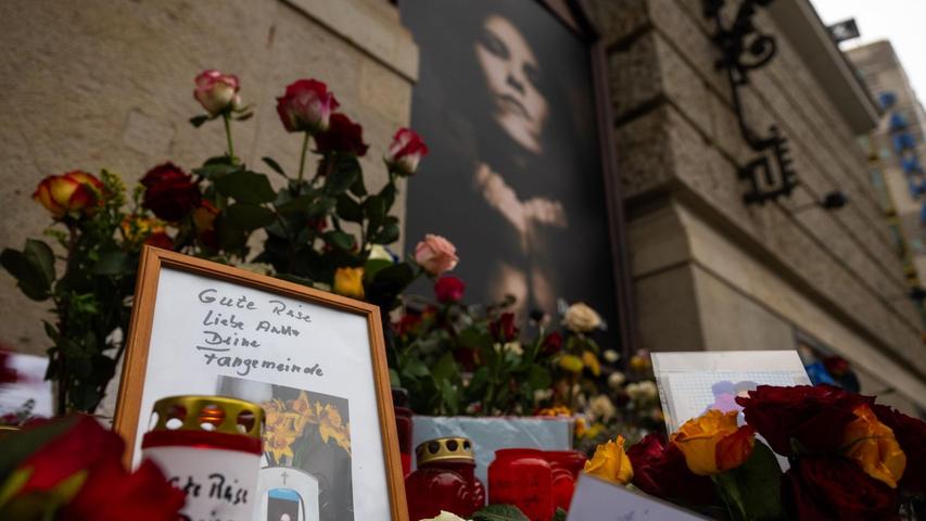 Im Berliner Stadtteil Charlottenburg wurde ein Gedenkort eingerichtet. (Archivbild) Im Berliner Stadtteil Charlottenburg wurde ein Gedenkort eingerichtet. (Archivbild)