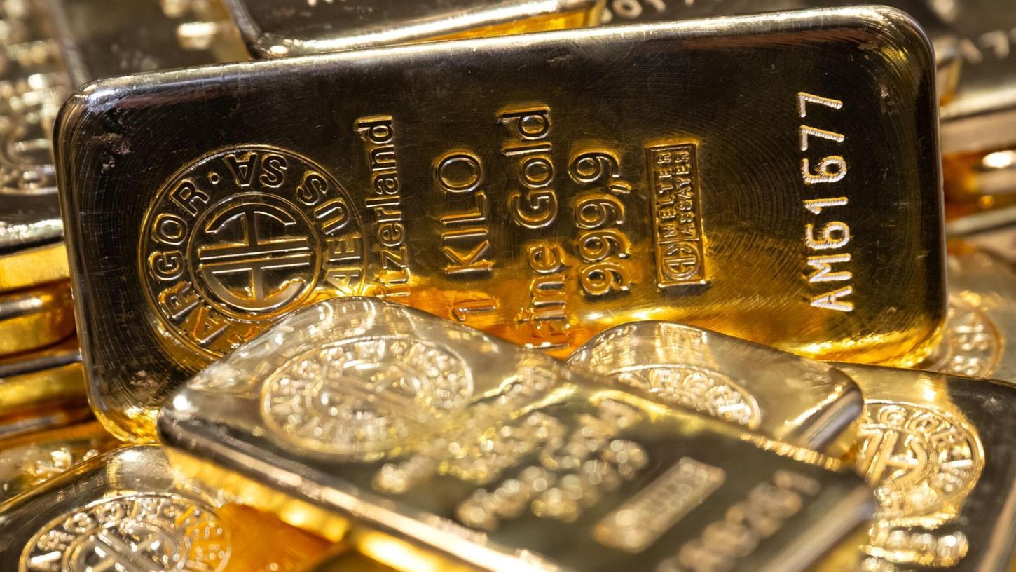 Der Goldpreis nähert sich wieder dem Rekordhoch, das Mitte April bei 3.500 Dollar erreicht worden war. (Symbolbild) Der Goldpreis nähert sich wieder dem Rekordhoch, das Mitte April bei 3.500 Dollar erreicht worden war. (Symbolbild)