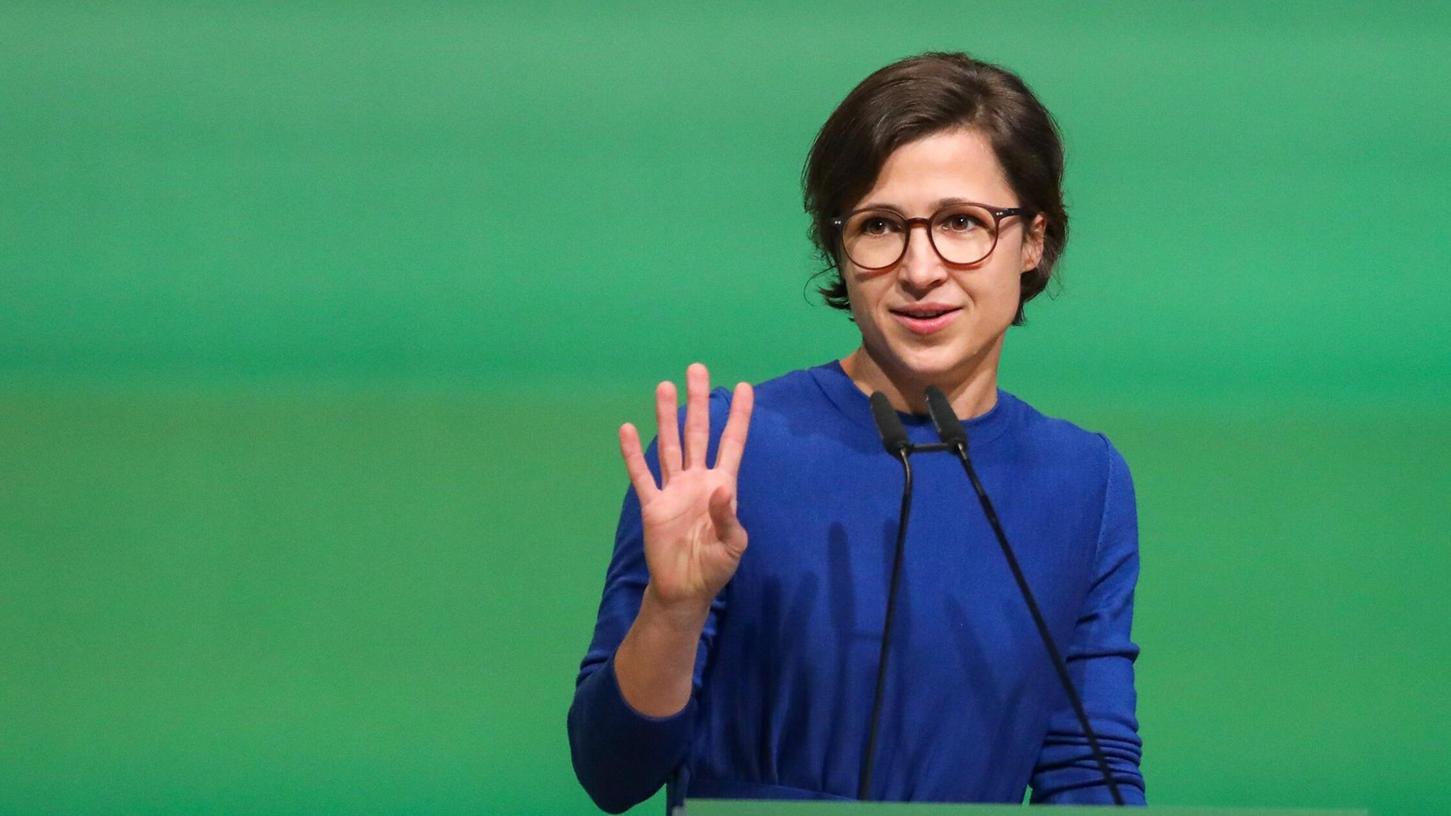 Die Grünen-Politikerin Neumann sieht den Spionageangriff im Zusammenhang mit ihrem Einsatz für Demokratie und Menschenrechte im Iran. (Archivbild) Die Grünen-Politikerin Neumann sieht den Spionageangriff im Zusammenhang mit ihrem Einsatz für Demokratie und Menschenrechte im Iran. (Archivbild)