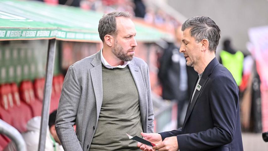Sportdirektor Marinko Jurendic (r) hat nicht mehr das Vertrauen von Geschäftsführer Michael Ströll (l). Sportdirektor Marinko Jurendic (r) hat nicht mehr das Vertrauen von Geschäftsführer Michael Ströll (l).