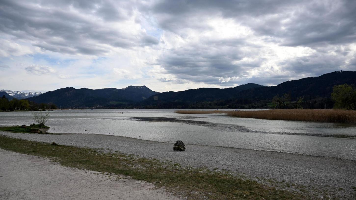 Die Wolken dominieren zum Wochenstart den bayerischen Himmel. (Archivbild) Die Wolken dominieren zum Wochenstart den bayerischen Himmel. (Archivbild)