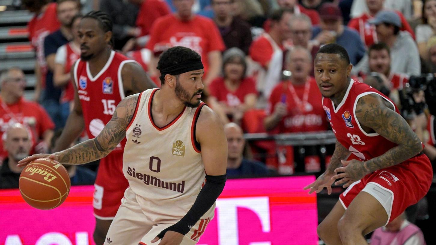 Nick Weiler-Babb (l.) und die Bayern-Basketballer stehen im Playoff-Halbfinale. Nick Weiler-Babb (l.) und die Bayern-Basketballer stehen im Playoff-Halbfinale.