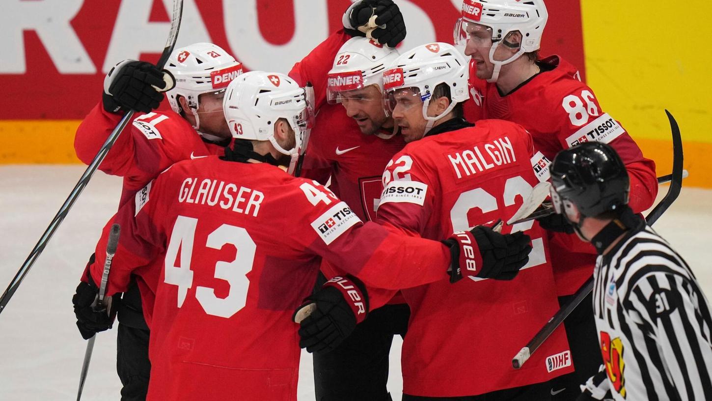 Die Schweiz siegte souverän gegen Überraschungs-Team Dänemark und träumt vom ersten WM-Titel. Die Schweiz siegte souverän gegen Überraschungs-Team Dänemark und träumt vom ersten WM-Titel.