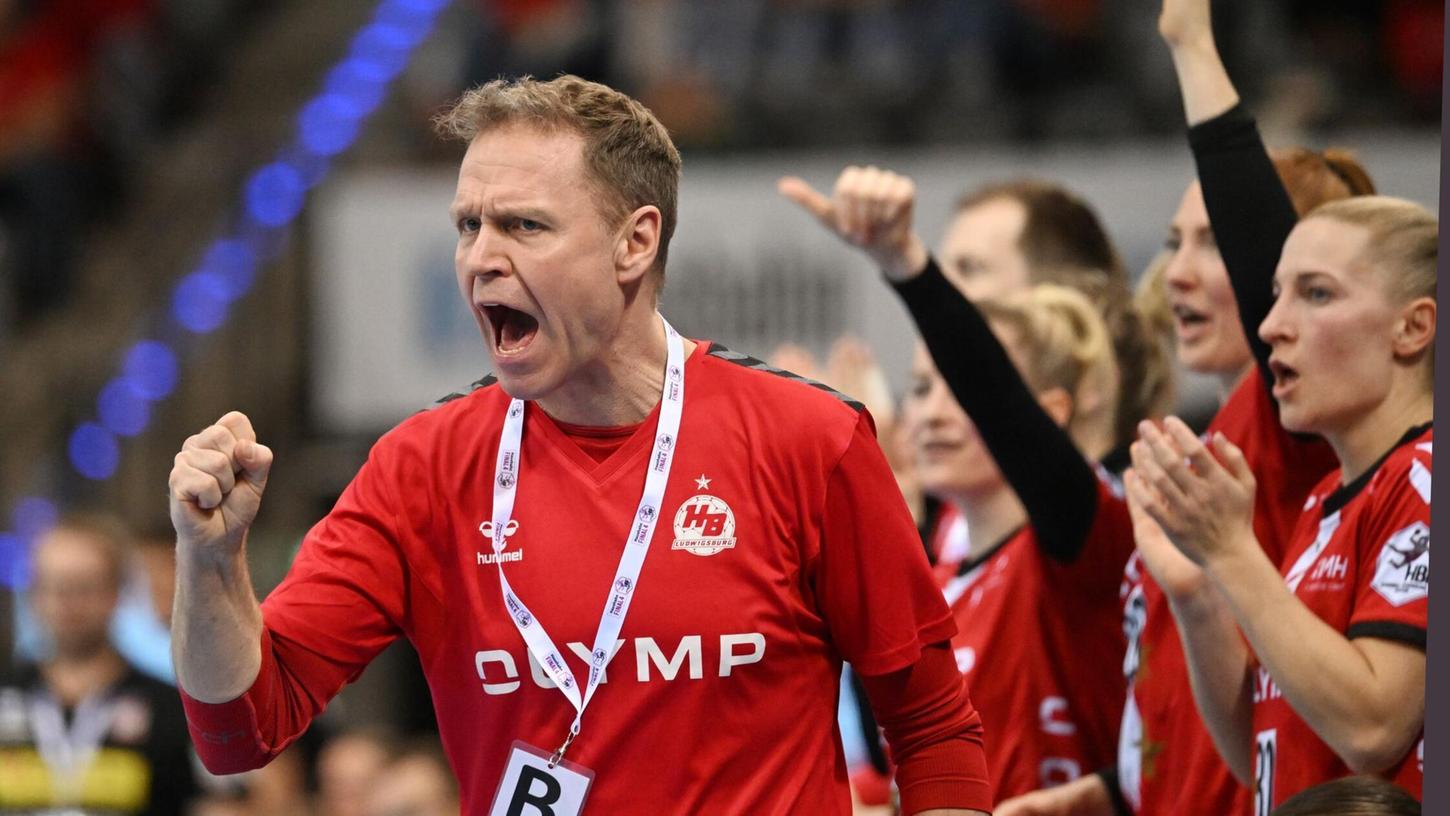 Double-Sieg für Trainer Jakob Vestergaard und die Handballerinnen der HB Ludwigsburg. Double-Sieg für Trainer Jakob Vestergaard und die Handballerinnen der HB Ludwigsburg.