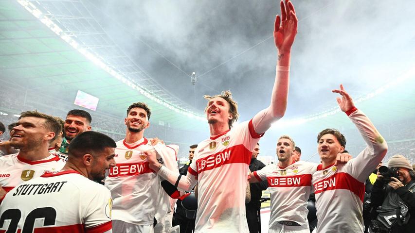 Die Stuttgarter Party begann mit dem Schlusspfiff. Die Stuttgarter Party begann mit dem Schlusspfiff.