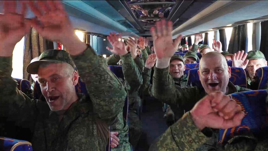 Russland hat ebenfalls von der Ukraine 307 Kriegsgefangene zurückerhalten. Russland hat ebenfalls von der Ukraine 307 Kriegsgefangene zurückerhalten.