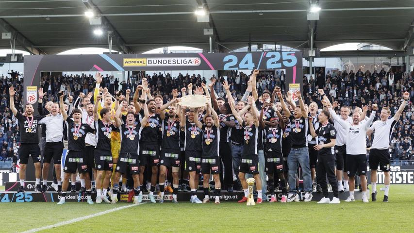 Die Spieler hätten sich auch eine nur friedliche Feier gewünscht. Die Spieler hätten sich auch eine nur friedliche Feier gewünscht.