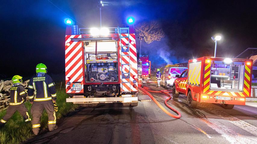 Bäckerei in Franken in Flammen: 150.000 Euro Schaden - noch sind Fragen zu dem Vorfall offen Bäckerei in Franken in Flammen: 150.000 Euro Schaden - noch sind Fragen zu dem Vorfall offen