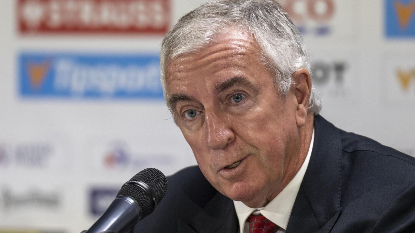 IIHF-Präsident Luc Tardif bestätigt: Olympia 2026 findet ohne Russland statt. IIHF-Präsident Luc Tardif bestätigt: Olympia 2026 findet ohne Russland statt.