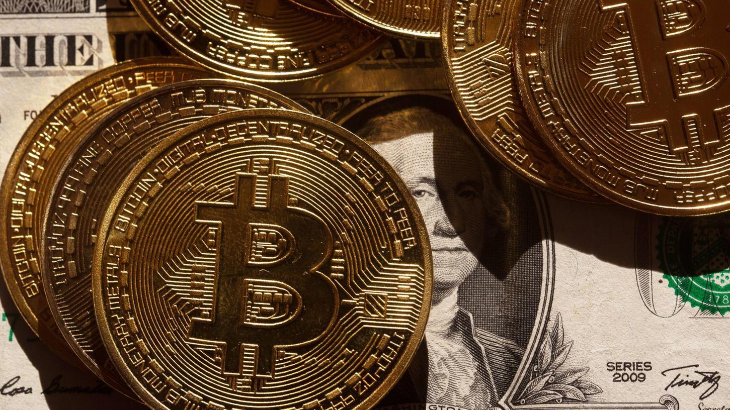 Älteste Kryptowährung: das Digitalgeld Bitcoin. Älteste Kryptowährung: das Digitalgeld Bitcoin.