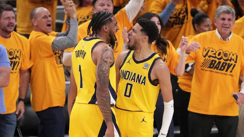 Tyrese Haliburton (r.) und Obi Toppin spielten sich mit den Pacers vor der Pause in einen Rausch. Tyrese Haliburton (r.) und Obi Toppin spielten sich mit den Pacers vor der Pause in einen Rausch.