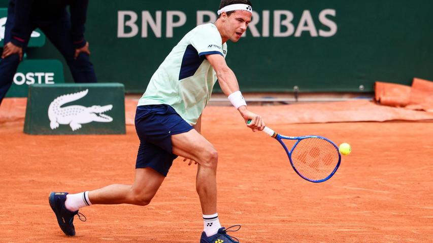 Daniel Altmaier hat bei den French Open für die erste große Überraschung gesorgt. Daniel Altmaier hat bei den French Open für die erste große Überraschung gesorgt.