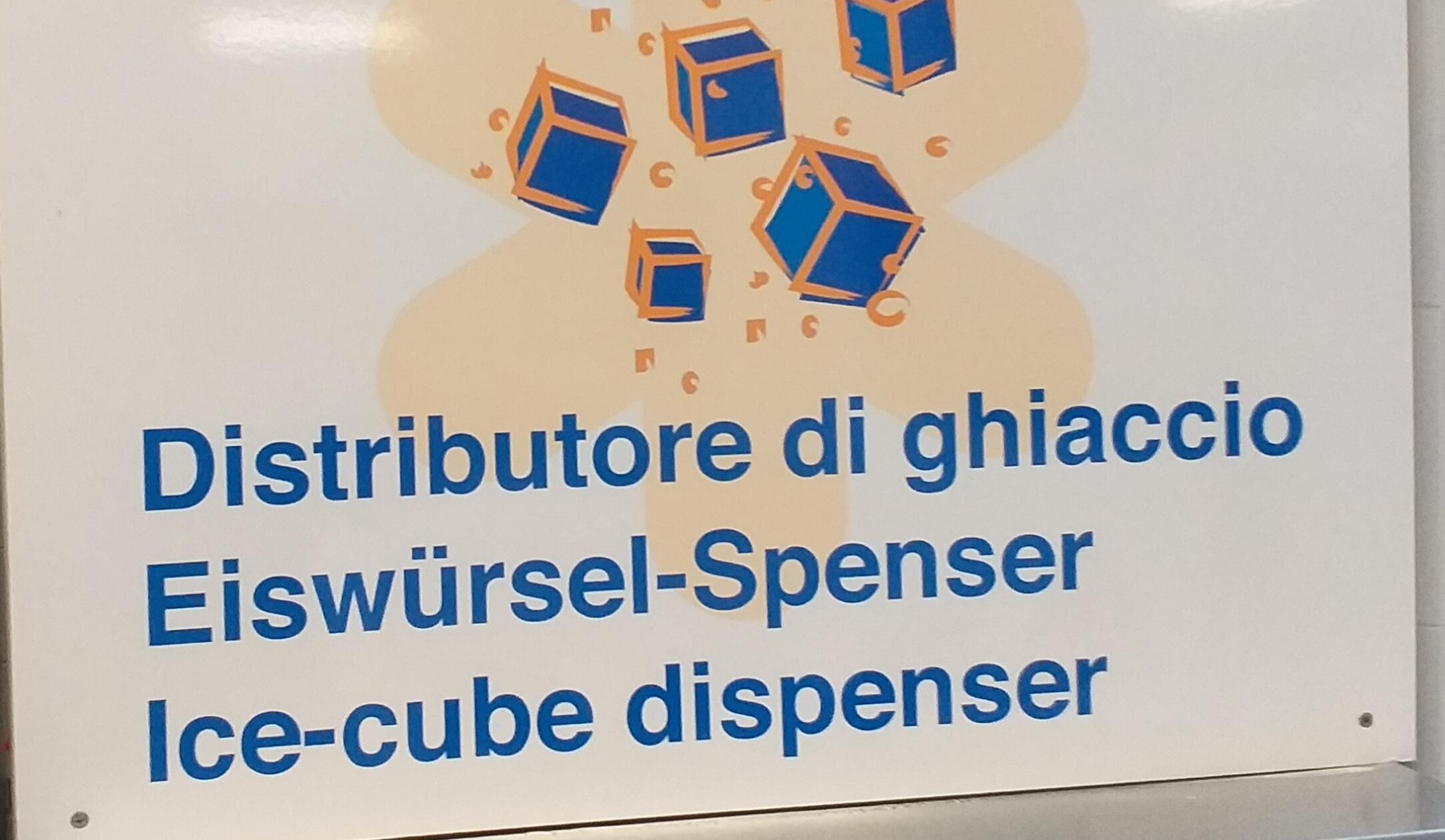 „Den Eiswürfelspender habe ich auf einem Campingplatz bei Cavallino in Italien aufgenommen“, schreibt uns Franz Scholz aus Fürth.;