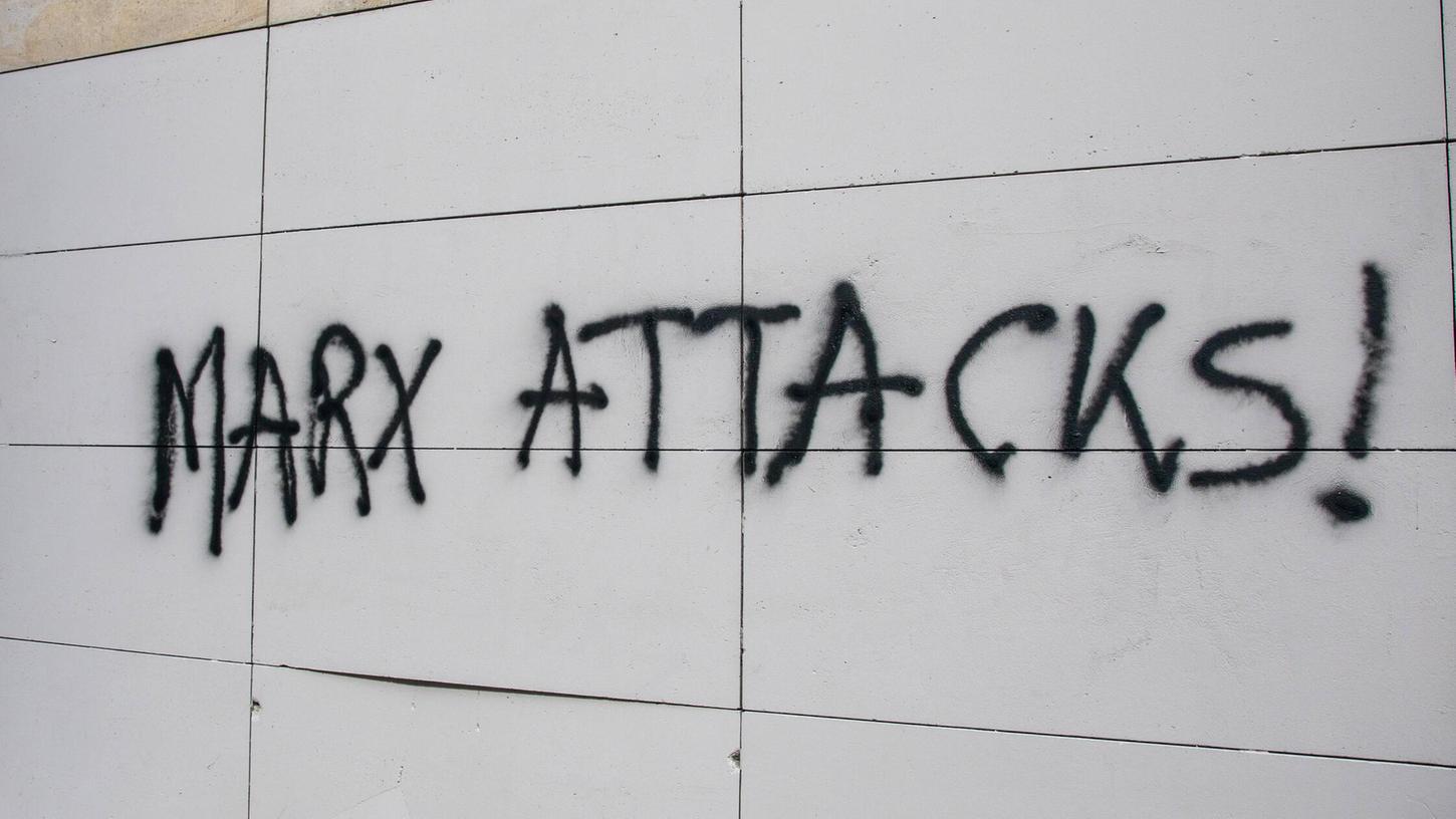 In Möhrendorf war ein Graffiti-Sprayer unterwegs und sprühte ein schwarzes „X“. (Hier handelt es sich um ein Symbolbild.) In Möhrendorf war ein Graffiti-Sprayer unterwegs und sprühte ein schwarzes „X“. (Hier handelt es sich um ein Symbolbild.)
