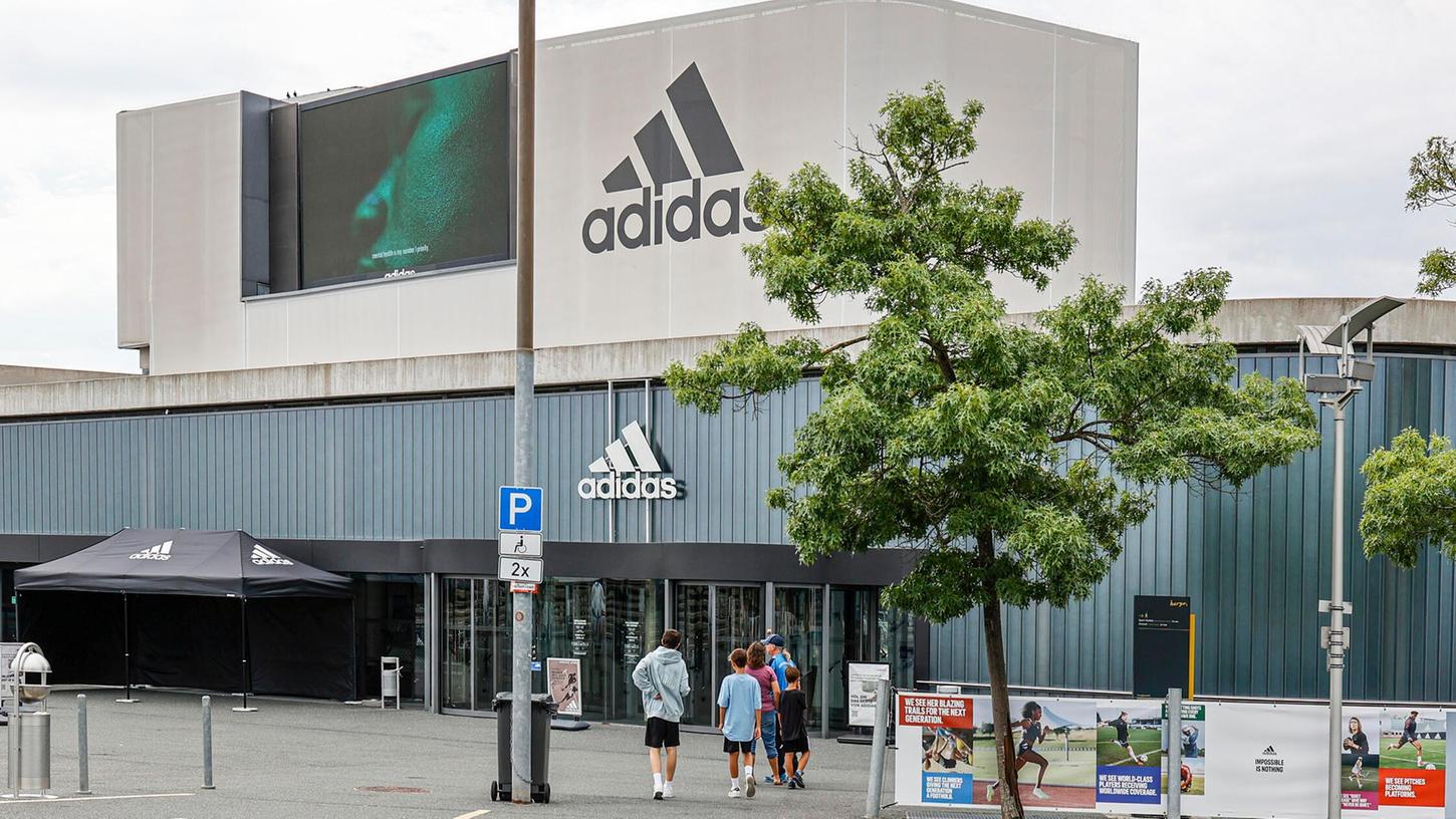 Ein Teil der Adidas-Kunden muss nach dem Datenleck wachsam sein. Ein Teil der Adidas-Kunden muss nach dem Datenleck wachsam sein.