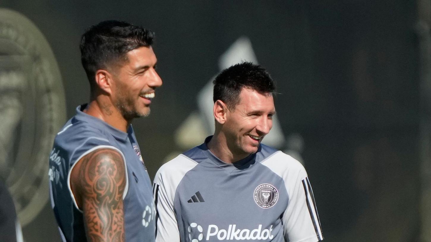 Vor einigen Jahren hat Suárez in seiner Heimat Uruguay einen Fußballverein gegründet, jetzt holt er seinen Freund Messi mit ins Boot. (Archivbild) Vor einigen Jahren hat Suárez in seiner Heimat Uruguay einen Fußballverein gegründet, jetzt holt er seinen Freund Messi mit ins Boot. (Archivbild)