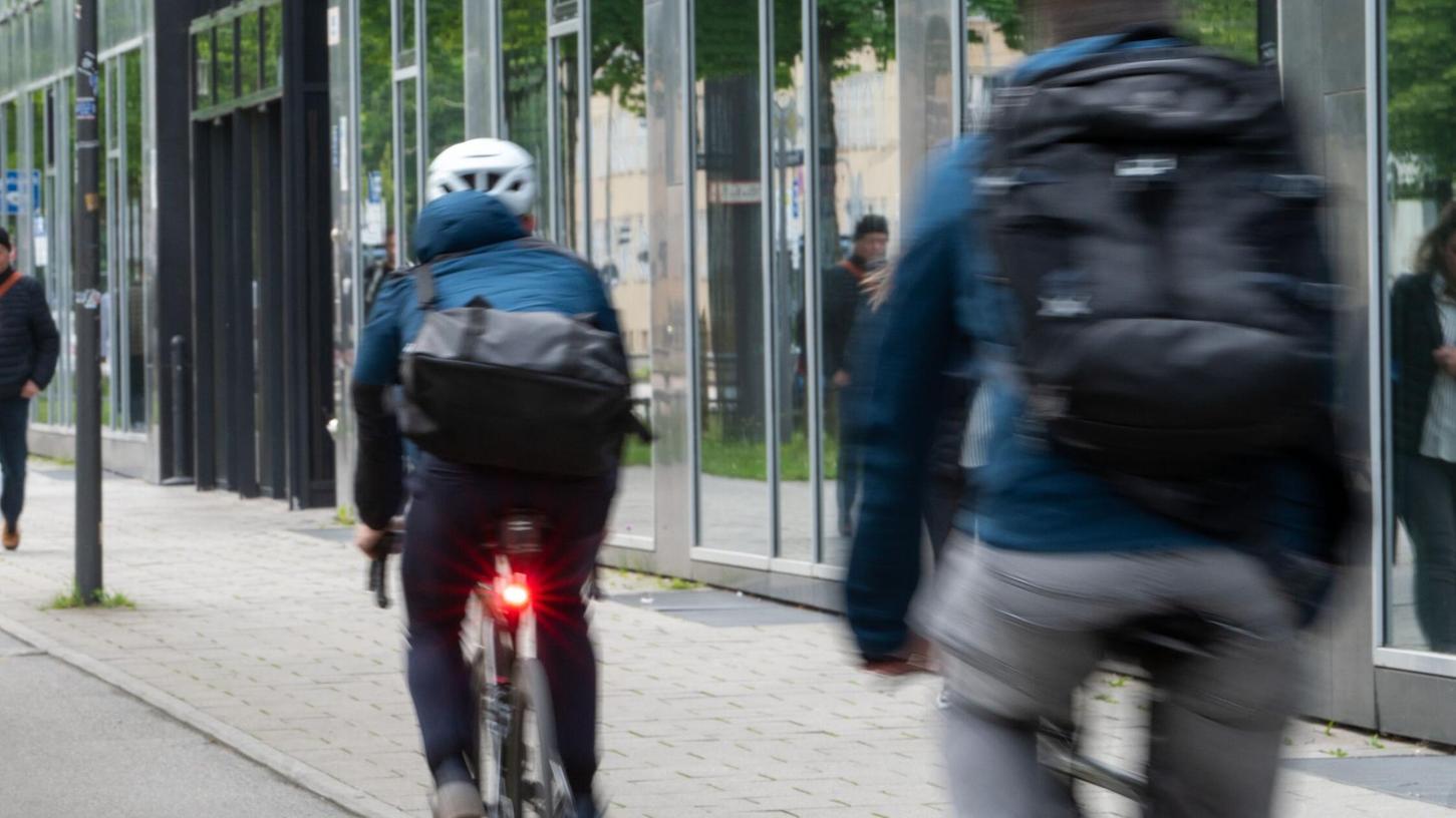 Gerade in Deutschland bieten viele Unternehmen ihren Mitarbeitern Fahrradleasing an. Gerade in Deutschland bieten viele Unternehmen ihren Mitarbeitern Fahrradleasing an.