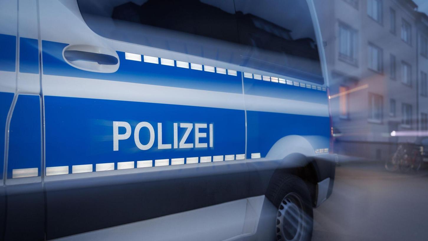 Polizeieinsatz am Münchner Hauptbahnhof: Nach einer Schlägerei wurde eine 16-Jährige festgenommen. (Symbolbild) Polizeieinsatz am Münchner Hauptbahnhof: Nach einer Schlägerei wurde eine 16-Jährige festgenommen. (Symbolbild)