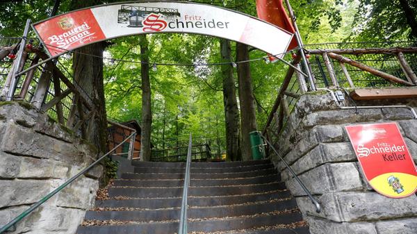 Auch der Fritz-Schneider-Keller macht nur während des Annafestes auf. Festwirt ist Mike Schmitt, der Braumeister der Nikl-Bräu aus Pretzfeld.