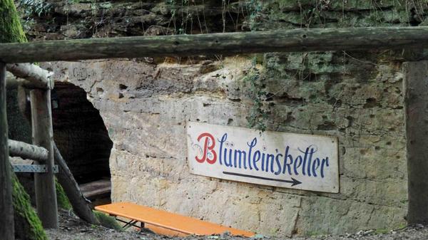 Der ganz oben im Kellerwald liegende Blümleins-Keller hat ausschließlich zum Annafest geöffnet und wird von der SpVgg Jahn Forchheim betrieben. Hier wird Eichhorn-Bier ausgeschenkt.