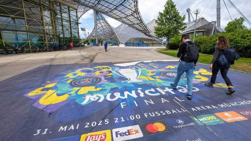 Die Stadt München bereitet sich auf zigtausende Fußballfans aus Italien und Frankreich vor. Die Stadt München bereitet sich auf zigtausende Fußballfans aus Italien und Frankreich vor.