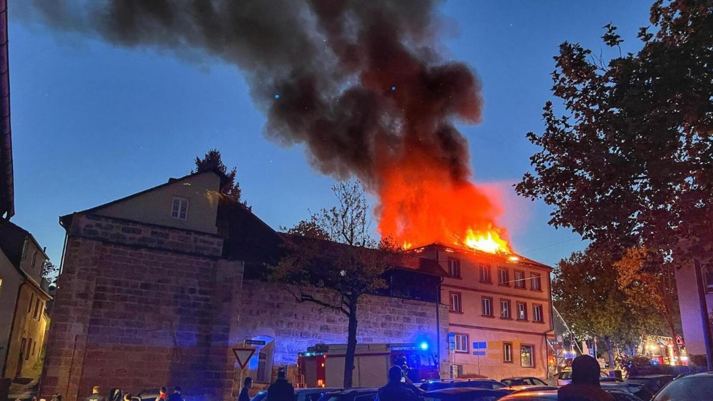 Nach einem Brand in Schwabach ist es nun zu einer Festnahme gekommen. Nach einem Brand in Schwabach ist es nun zu einer Festnahme gekommen.